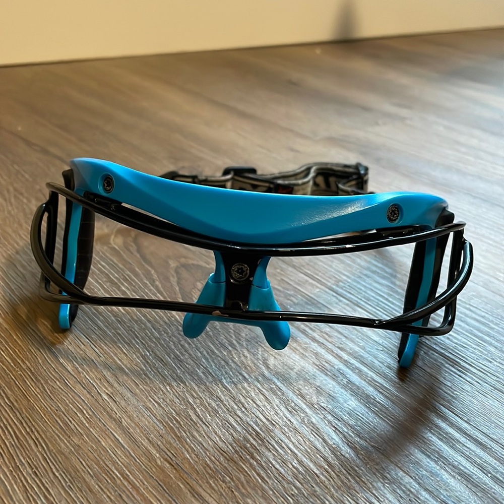 Lacrosse goggles